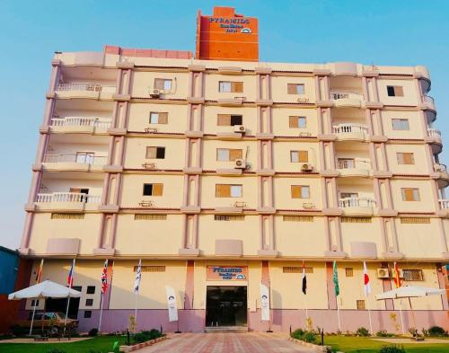 Imagen general del Hotel Pyramids Sunshine View. Foto 3