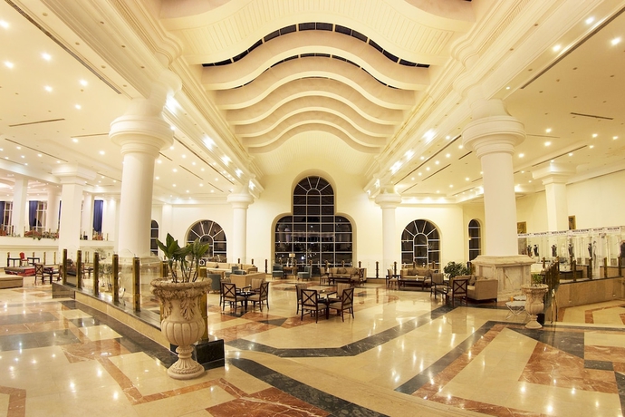 Imagen del bar/restaurante del Hotel Pyramisa Beach Resort, Hurghada - Sahl Hasheesh. Foto 3