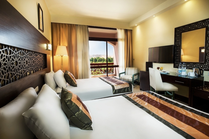 Imagen de la habitación del Hotel Pyramisa Island Aswan. Foto 12