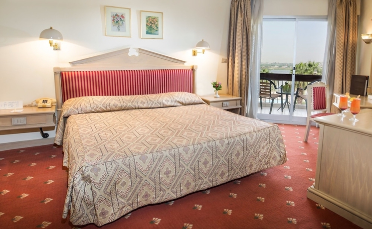 Imagen de la habitación del Hotel Pyramisa Luxor. Foto 3