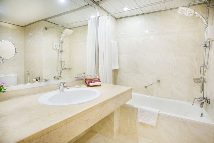 Imagen de la habitación del Hotel Pyramisa Luxor. Foto 4