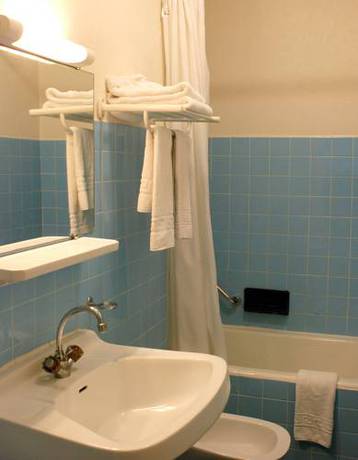Imagen de la habitación del Hotel Pyr&eacute;n&eacute;es Atlantique. Foto 13