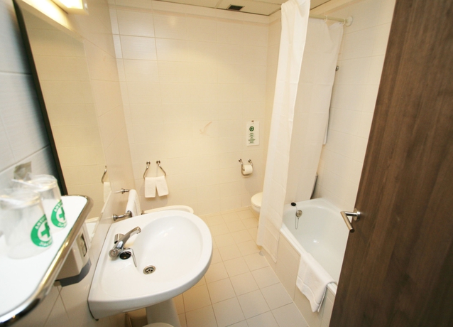 Imagen de la habitación del Hotel Pyrénées. Foto 8