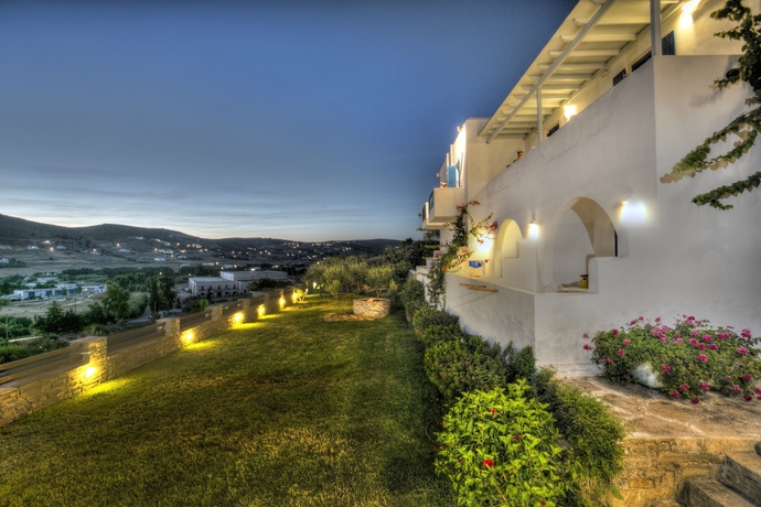 Imagen de los exteriores del Hotel Pyrgaki. Foto 12