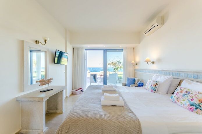 Imagen general del Hotel Pyrgos Blue. Foto 8