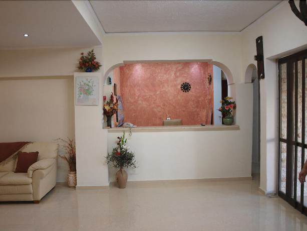 Imagen de los interiores del Hotel Pyrgos. Foto 15