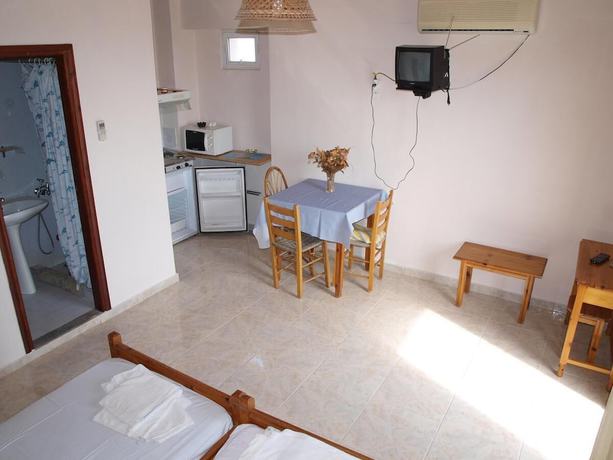 Imagen de la habitación del Hotel Pyrgos. Foto 14