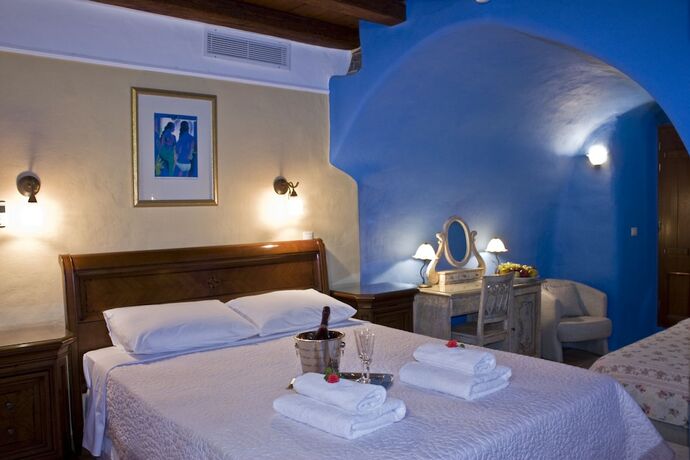 Imagen de la habitación del Hotel Pyrgos Petropoulaki. Foto 17