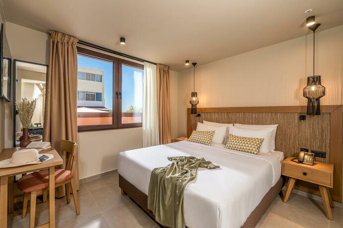 Imagen general del Hotel Pyri&aacute;. Foto 16