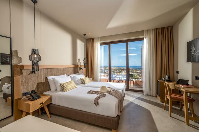 Imagen general del Hotel Pyri&aacute;. Foto 17
