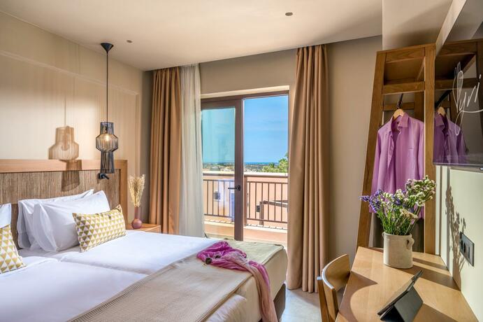 Imagen general del Hotel Pyri&aacute;. Foto 41