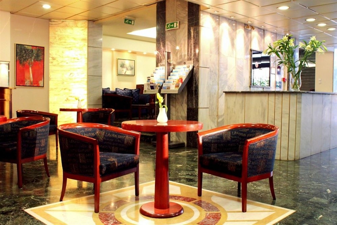 Imagen de los interiores del Hotel Pythagorion. Foto 14