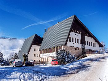 Imagen de los interiores del Hotel Pytloun Wellness Harrachov. Foto 15