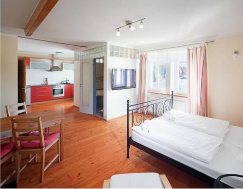 Imagen de la habitación del Hotel Pytloun Wellness Travel. Foto 8