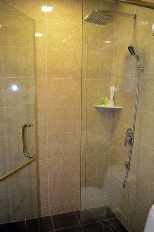 Imagen de la habitación del Hotel Q Bintang. Foto 9