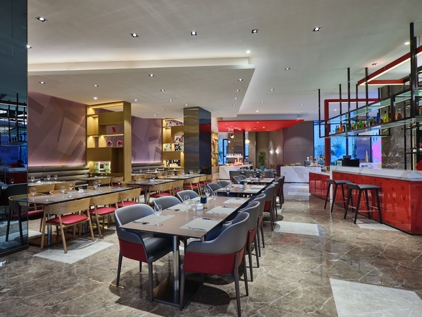 Imagen del bar/restaurante del Hotel Q Hotel Shanghai Pudong. Foto 7