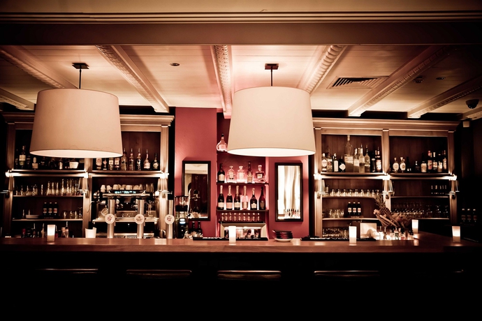 Imagen del bar/restaurante del Hotel Q Maria Theresia. Foto 4