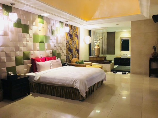 Imagen de la habitación del Hotel Q Motel. Foto 11
