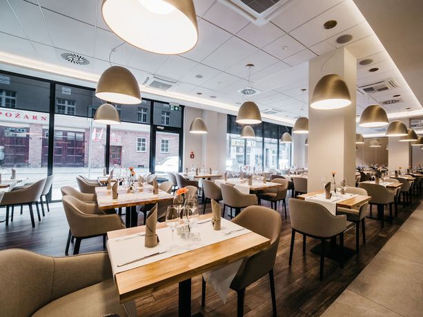 Imagen del bar/restaurante del Hotel Q Plus Katowice. Foto 5