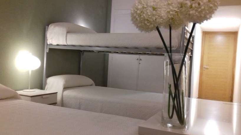 Imagen de la habitación del Hotel Q Viveiro. Foto 4