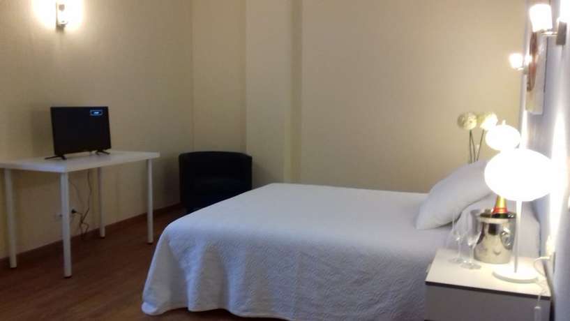 Imagen de la habitación del Hotel Q Viveiro. Foto 6