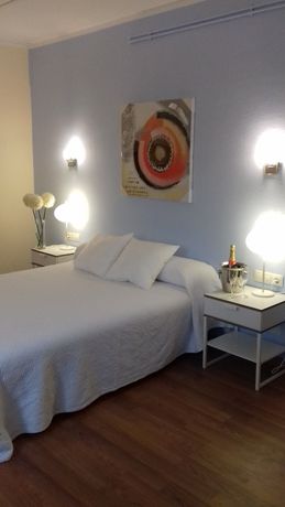 Imagen de la habitación del Hotel Q Viveiro. Foto 7