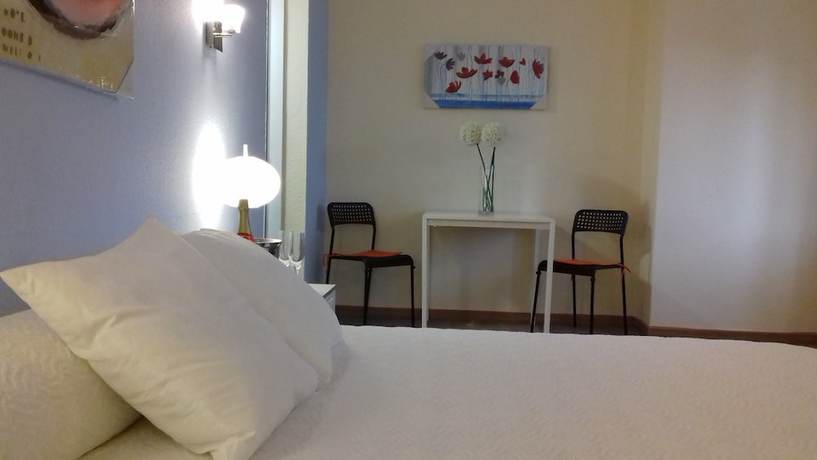 Imagen de la habitación del Hotel Q Viveiro. Foto 12