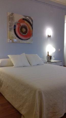 Imagen de la habitación del Hotel Q Viveiro. Foto 14