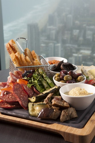 Imagen del bar/restaurante del Hotel Q1 Resort and Spa. Foto 4