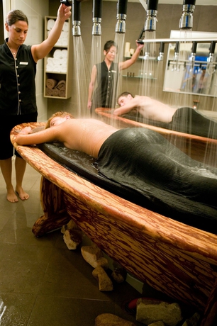 Imagen de los interiores del Hotel Q1 Resort and Spa. Foto 11