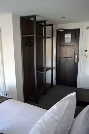 Imagen de la habitación del Hotel Q8 Boutique. Foto 12