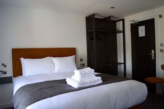 Imagen de la habitación del Hotel Q8 Boutique. Foto 13