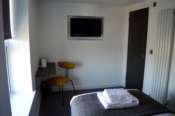 Imagen de la habitación del Hotel Q8 Boutique. Foto 14