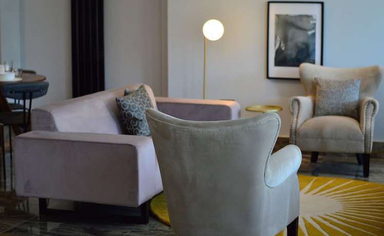 Imagen del bar/restaurante del Hotel Q8 Boutique. Foto 6