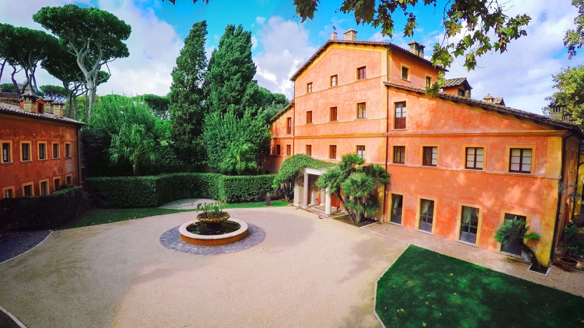 Imagen de los interiores del Hotel QC Grand Roma. Foto 13