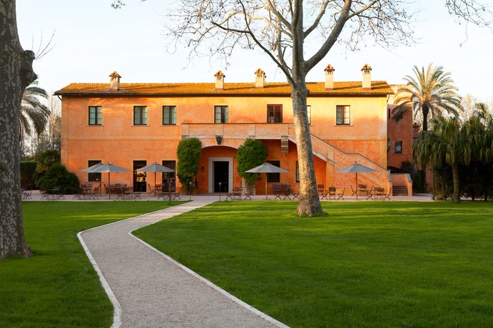 Imagen de los interiores del Hotel QC Grand Roma. Foto 14