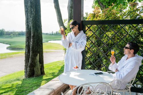 Imagen de la habitación del Hotel QC Grand Villa Arzaga Garda Spa and Golf. Foto 18