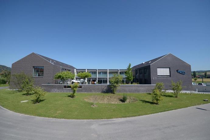 Imagen general del Hotel QCM Campus. Foto 13