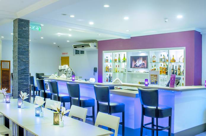 Imagen del bar/restaurante del Hotel Q-Inn Boutique. Foto 3