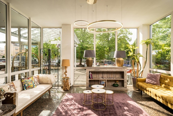 Imagen de los interiores del Hotel QU Augsburg. Foto 16