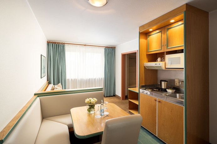 Imagen de la habitación del Hotel QU Augsburg. Foto 12