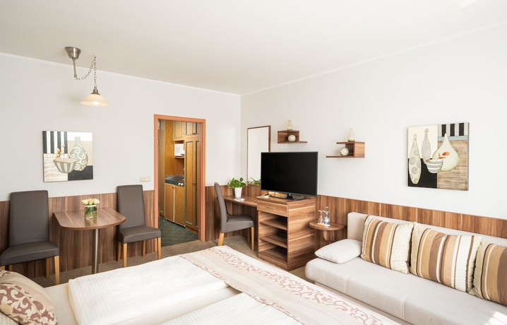 Imagen de la habitación del Hotel QU Augsburg. Foto 14