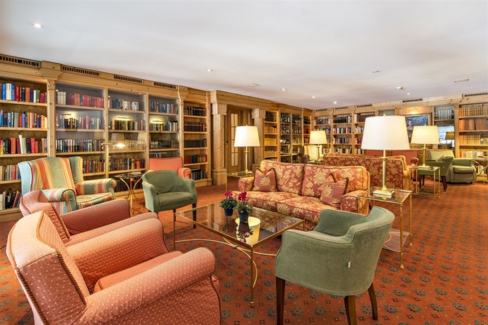 Imagen de los interiores del Hotel QUADRATSCHA. Foto 13