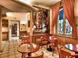 Imagen del bar/restaurante del Hotel QUAI VOLTAIRE. Foto 2