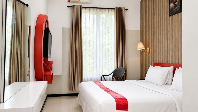 Imagen de la habitación del Hotel QUEEN CITY HOTEL. Foto 8