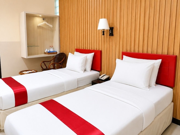 Imagen de la habitación del Hotel QUEEN CITY HOTEL. Foto 13