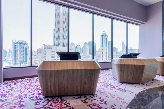 Imagen de los interiores del Hotel QUEENSLAND Bangkok. Foto 6