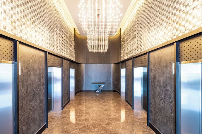 Imagen de los interiores del Hotel QUEENSLAND Bangkok. Foto 7