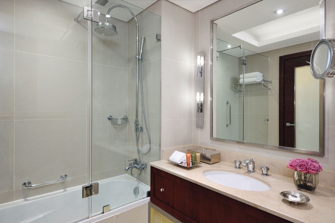 Imagen de la habitación del Hotel Qabila Westbay. Foto 7