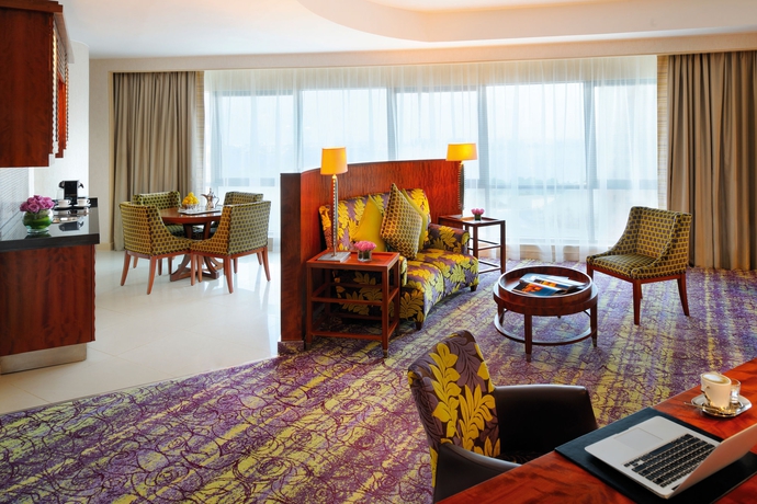 Imagen de los interiores del Hotel Qabila Westbay. Foto 9